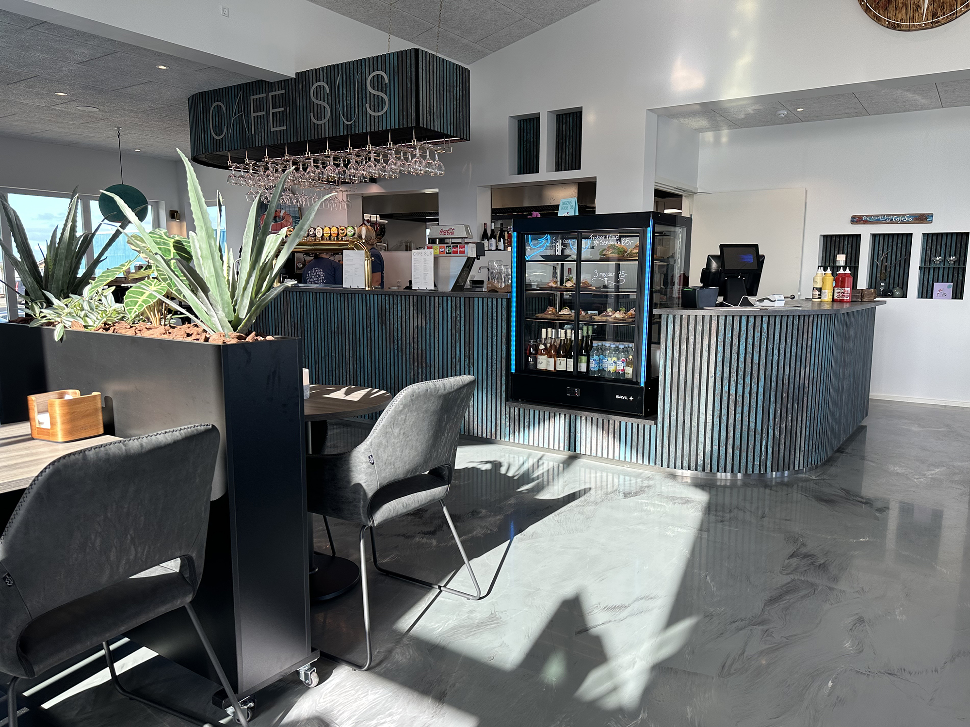 Cafe Sus 6664 Web