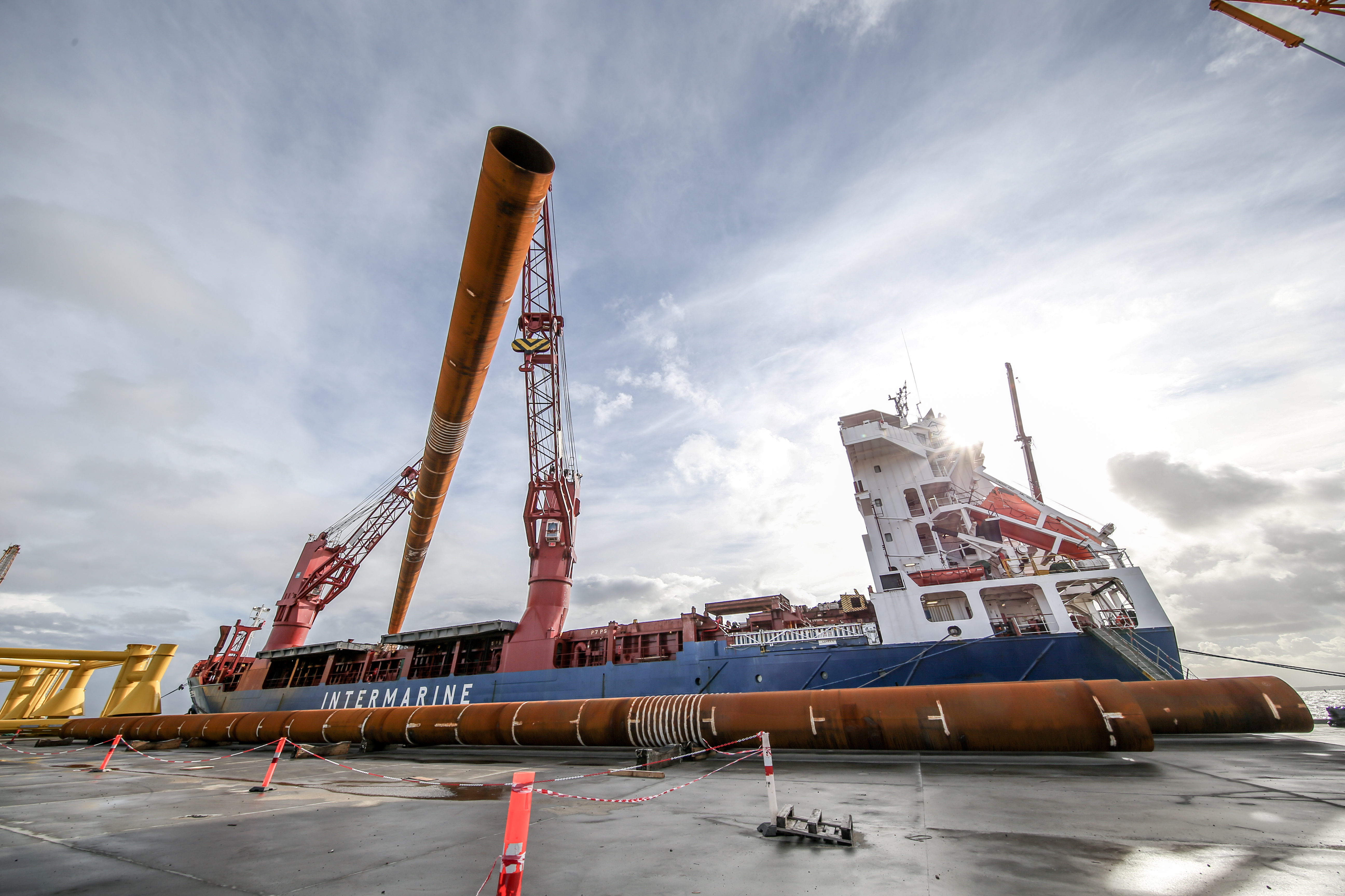Offshore Installation AS5I0555