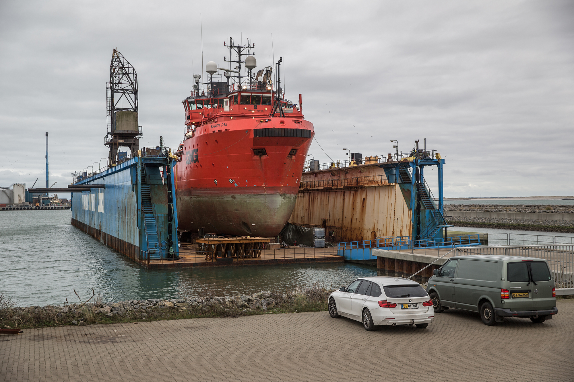 Offshore Floating Dock AS5I4729 Web