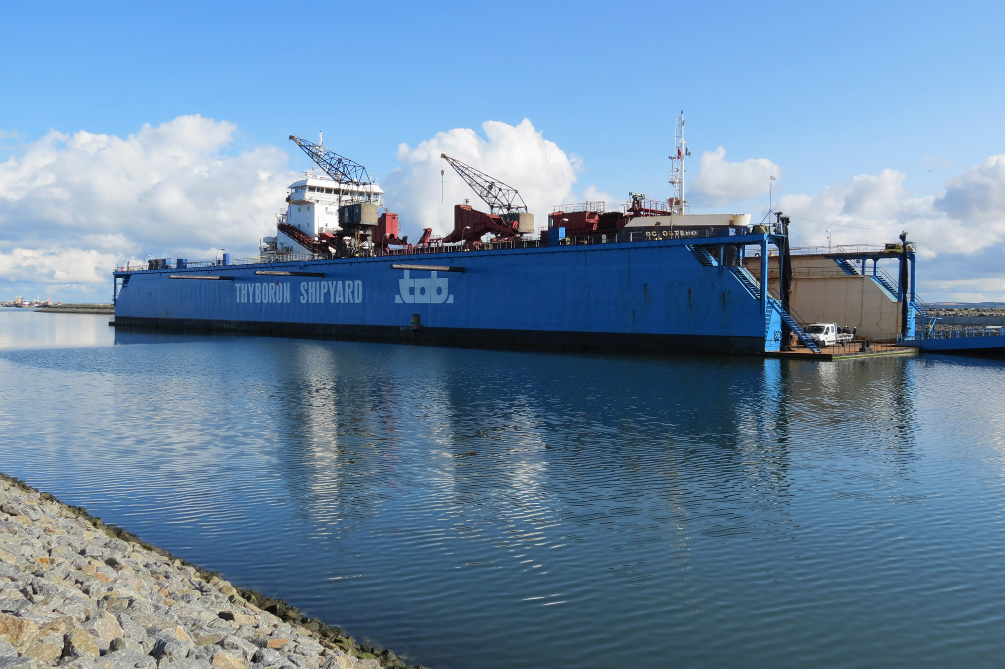 Floating Dock 6078 Web
