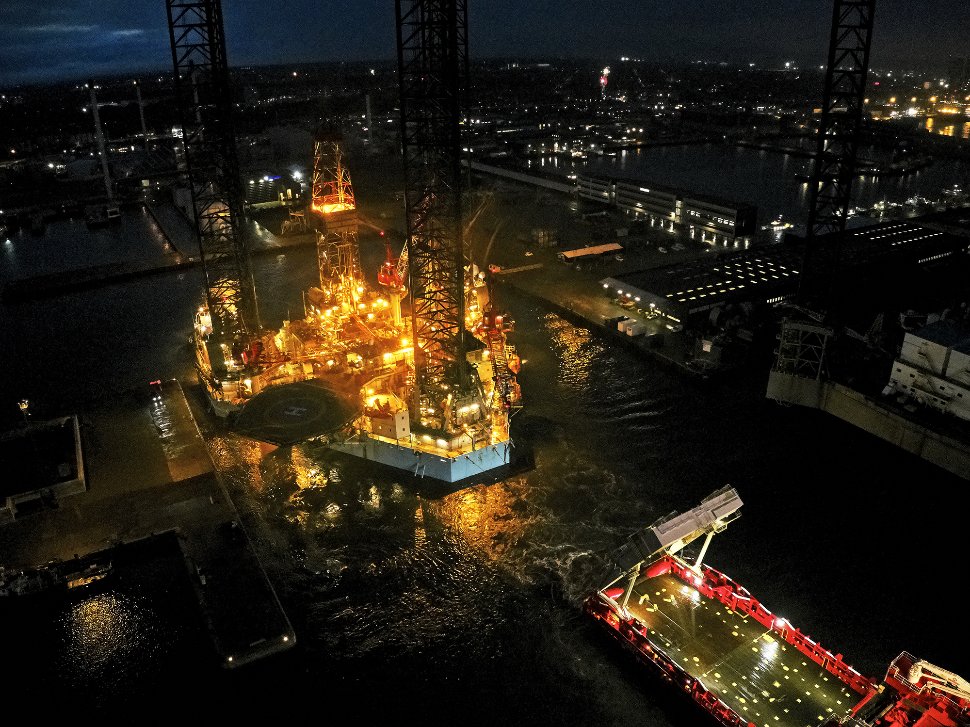 2411 Rig Move Giant SDK Shipping Havn Esb Sep19 016 Web