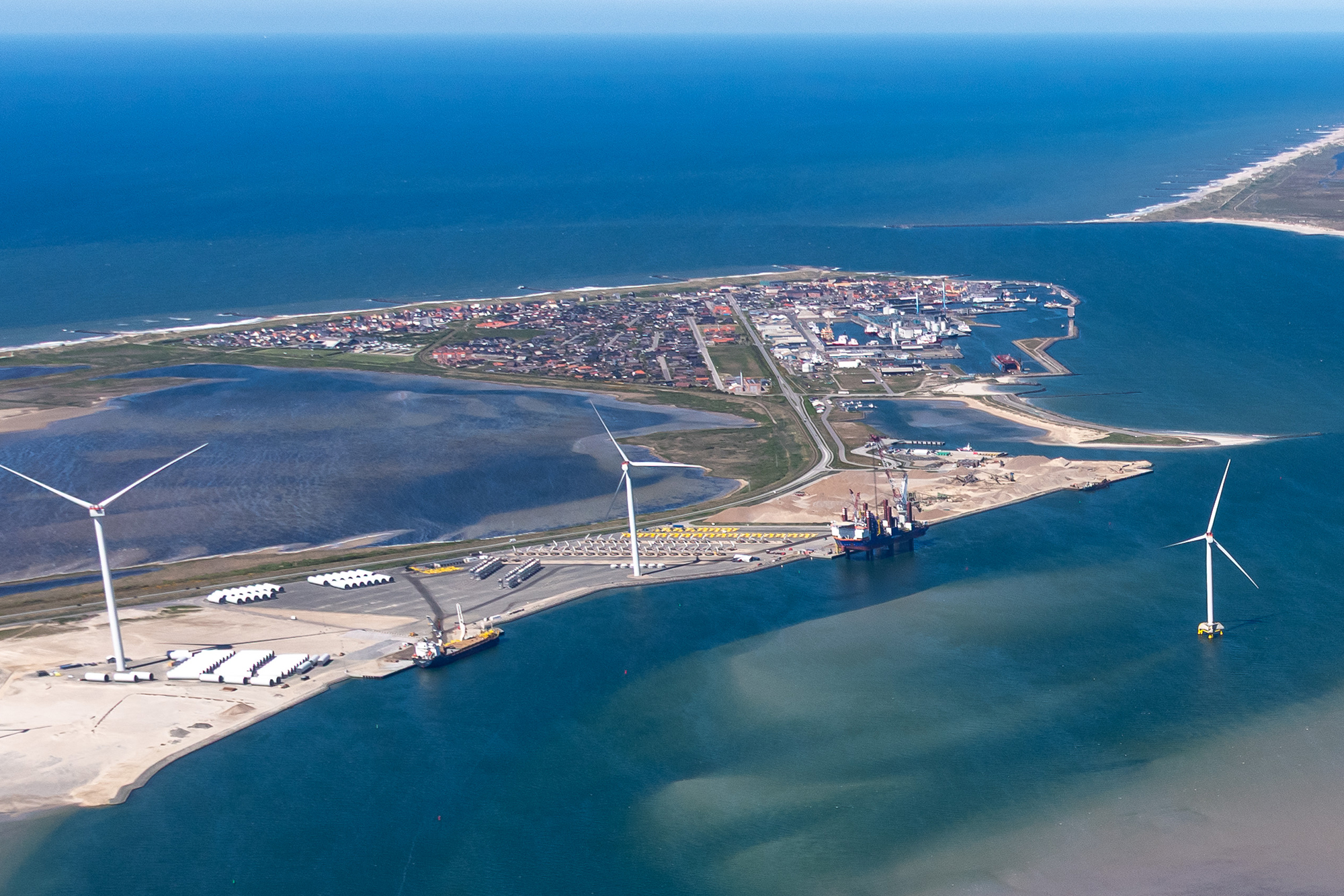 Thyboron Port 12752 2 Cropped 2 Web