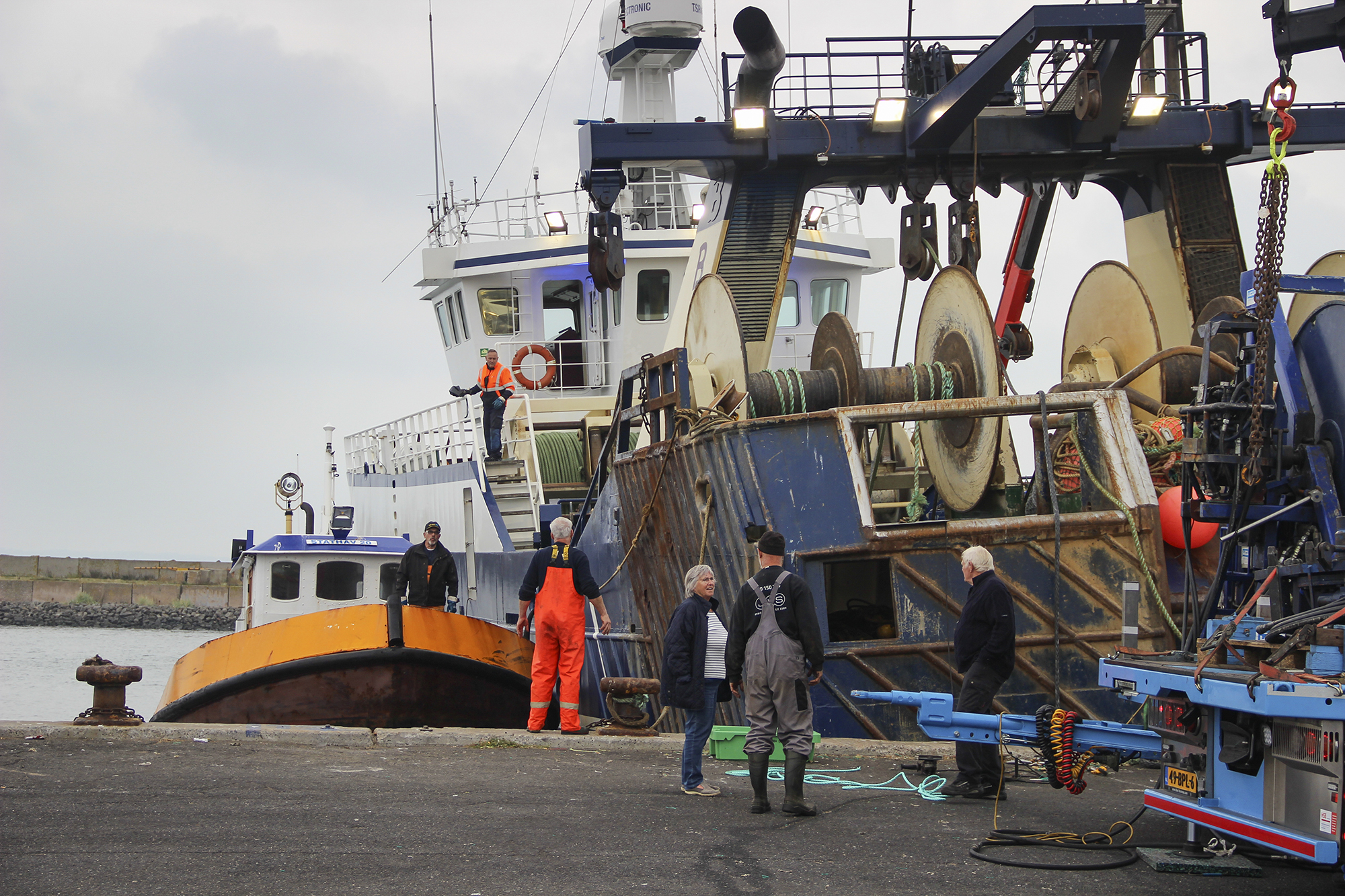Bunkering Barge 7073 Web