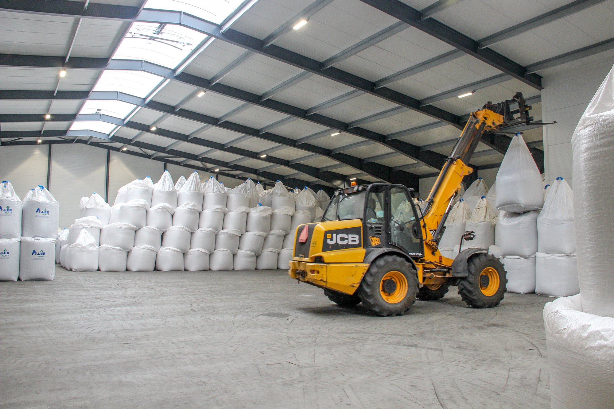 Cargo Warehouse 3723 3 Web